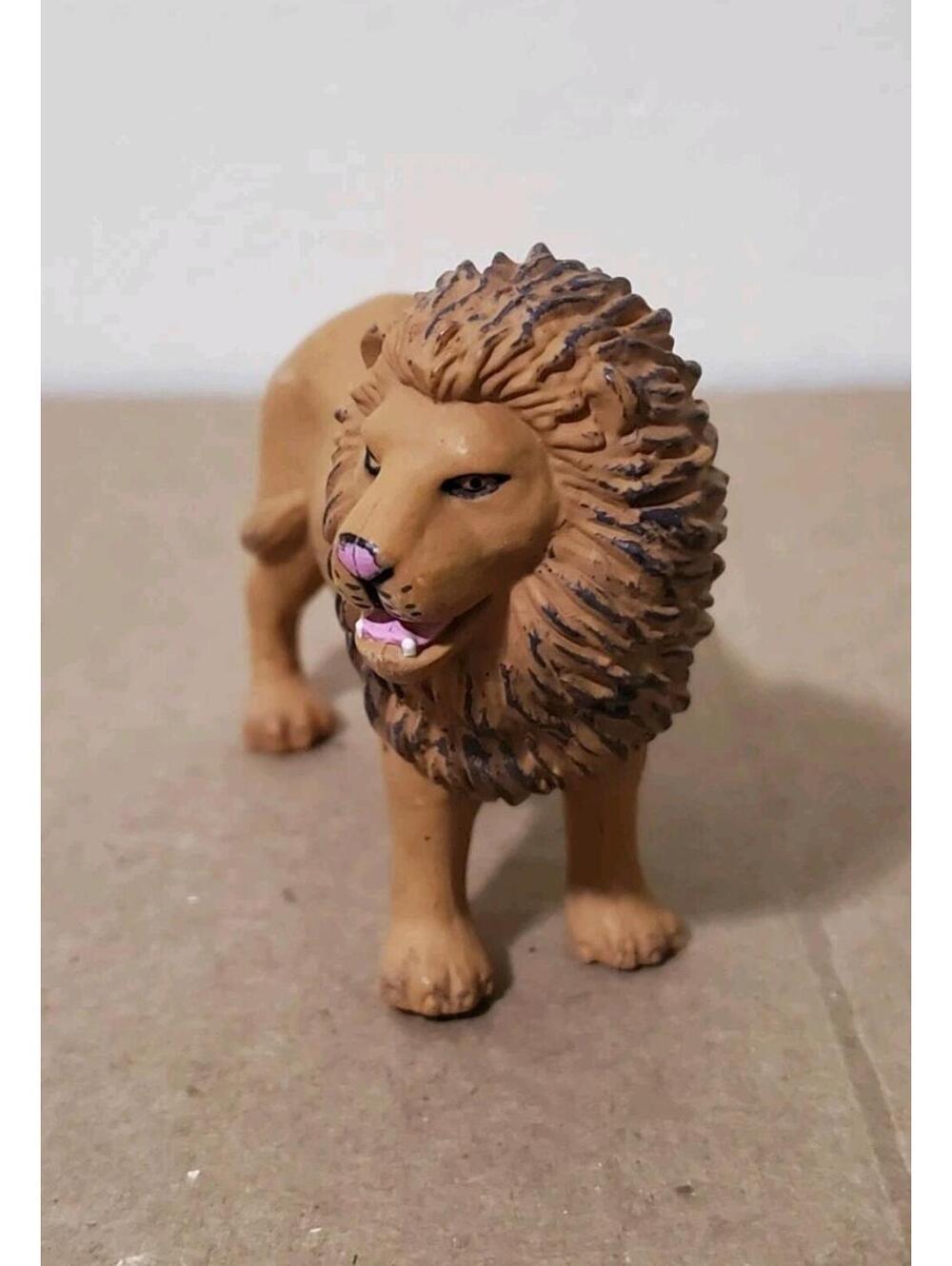 5" Long LION Animal Figurine Safari Ltd. Toy Wild Safari Collection